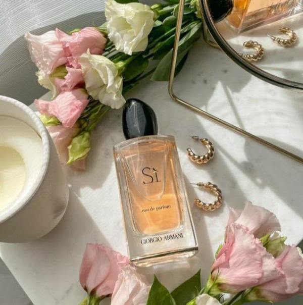 Perfume Giorgio Armani Sí EDP